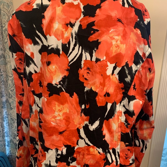 Erin London one of a kind zippered jacket. Size XL. Salmon color abstract design - Picture 6 of 8